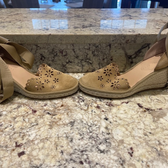 NWOB Veronica Beard "Sand" Soleil Espadrille Wedge with Tie Ribbon in Size 8M - Picture 7 of 12